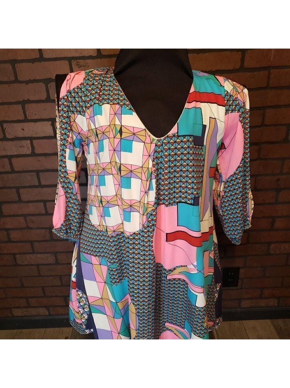 Bright Geometric Print Slit Sleeve Dress - Picture 1 of 12